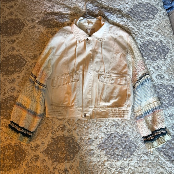 Free People Ivory denim Jacket with Knit Sleeves sz M - Picture 6 of 11